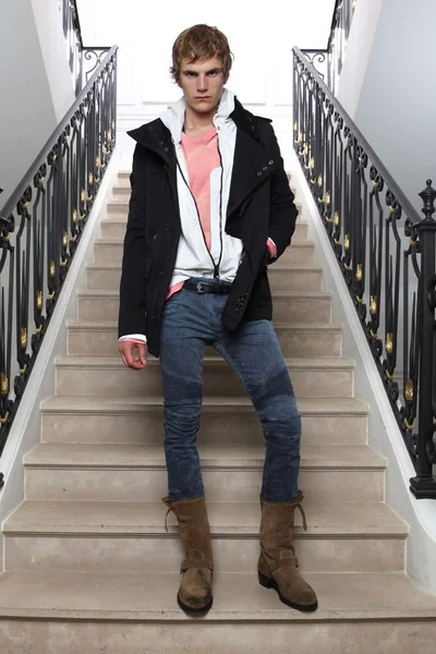 Look 11